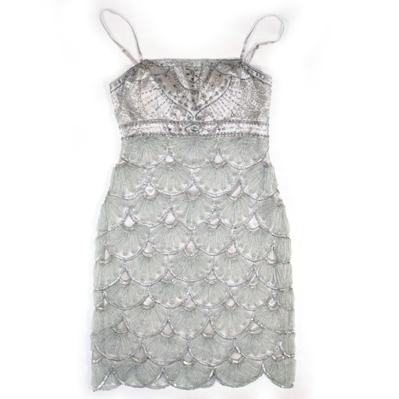 SUE WONG Silver Beaded Scalloped Cocktail Dress - Picture 7 of 8
